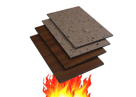 عایق پانل کامپوزیت هسته آلومینیومی با مسطح بالا مقاومت در برابر خوردگی A2